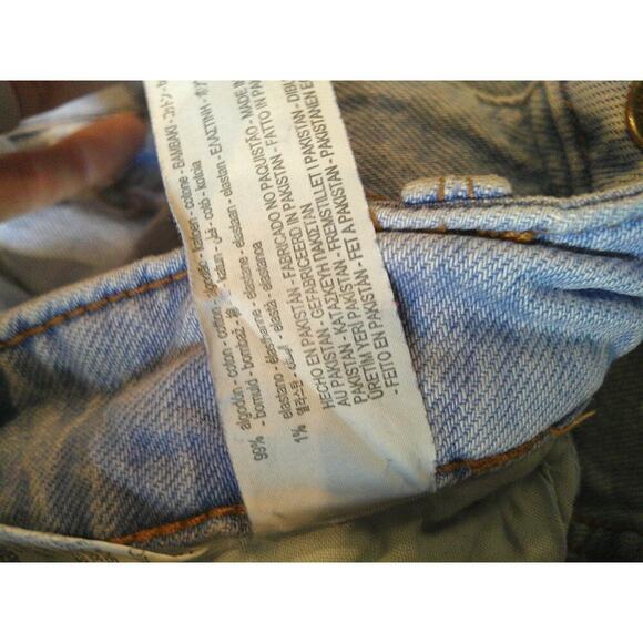 Zara Women’s High Rise Mom Jeans Size 4 Light Wash Tapered Leg Denim - Picture 5 of 12